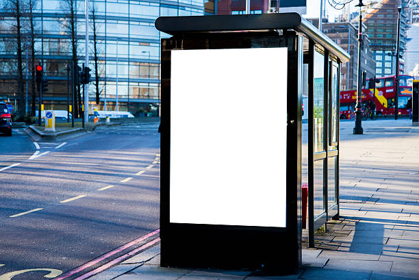 バス停、ビルボード/看板 - billboard poster marketing bus ストックフォトと画像