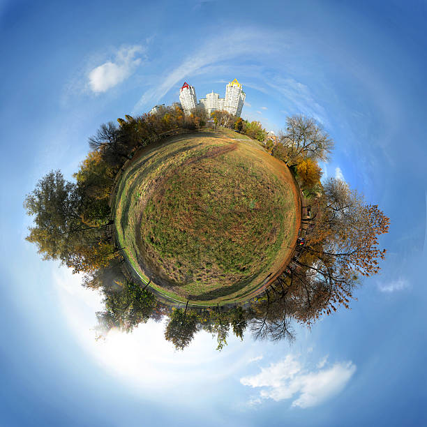 istock Autumn in the city 519976189