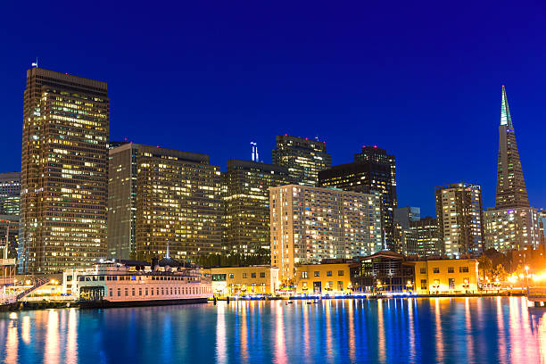 istock San Francisco sunset skykine from Pier 7 in California 519976433