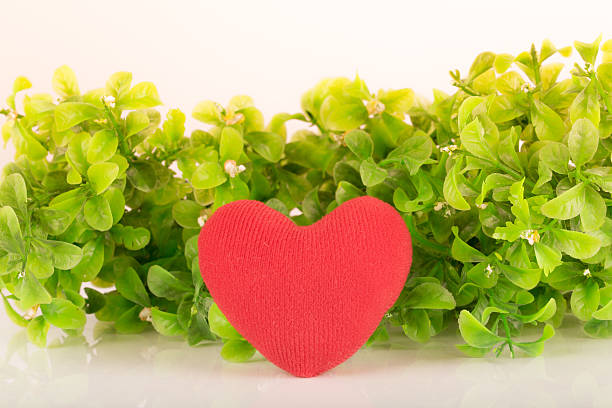 istock Valentines Day background with hearts and flower 520018791