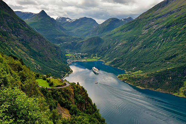 istock Beautiful landscape of Norway, Scandinavia 520040149