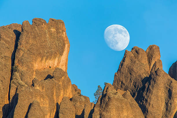 istock Pinnacles National Park Moon Rise 520049884