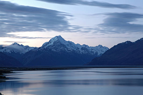 istock Mount cook and lake pukaki 520074883