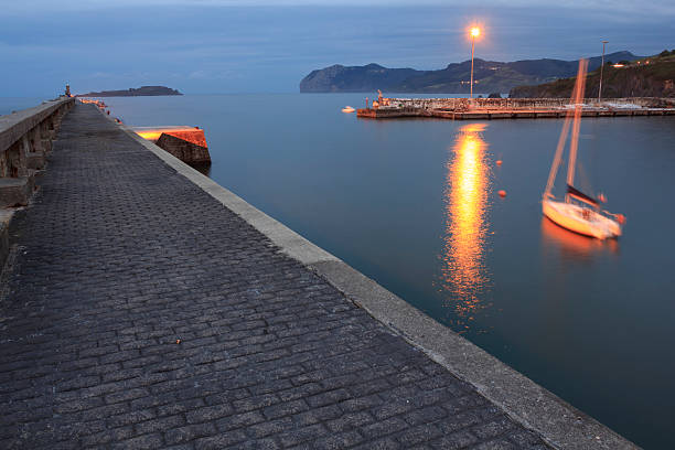 istock Seawall of Bermeo, Basque Country 520076613
