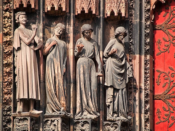 detalles de la catedral de estrasburgo - strasbourg cathedral fotografías e imágenes de stock