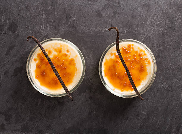 クレムブリュレ（クリームキャラメル - dessert creme brulee food gourmet ストックフォトと画像