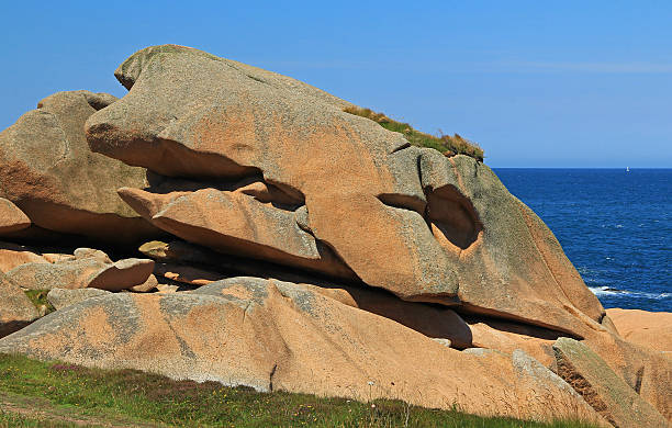 istock Pink Granite Coast, Brittany, France 520130323
