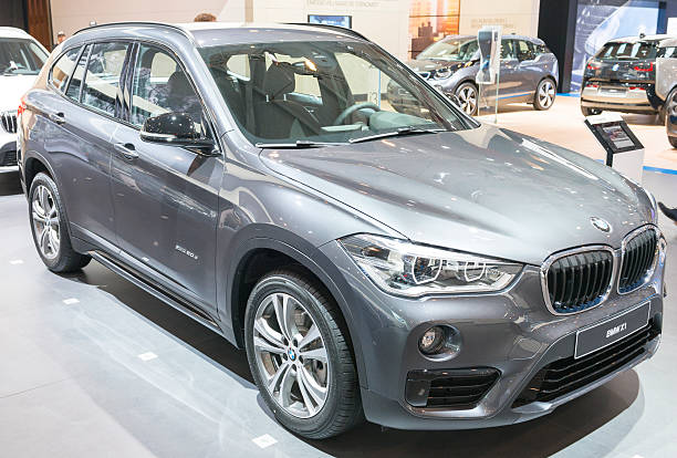 bmw x1, luksusowy suv kompaktowy - bell zdjęcia i obrazy z banku zdjęć