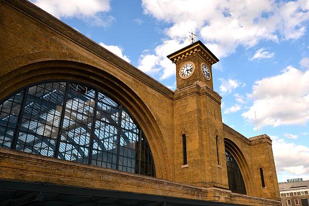 londres estación de king's cross - estación de kings cross fotografías e imágenes de stock