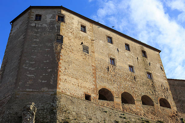 istock Small Tuscany Village On Cliff 520217079