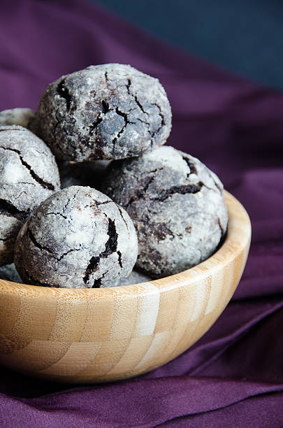 istock Chocolate shortbread cookies in wooden bowl 520233672