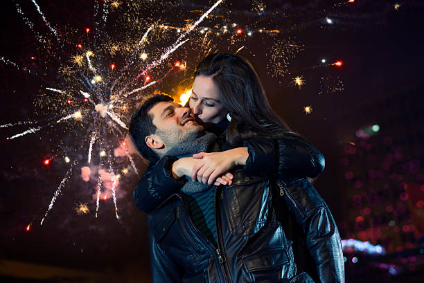 istock Kiss for New Year's Eve 520277853