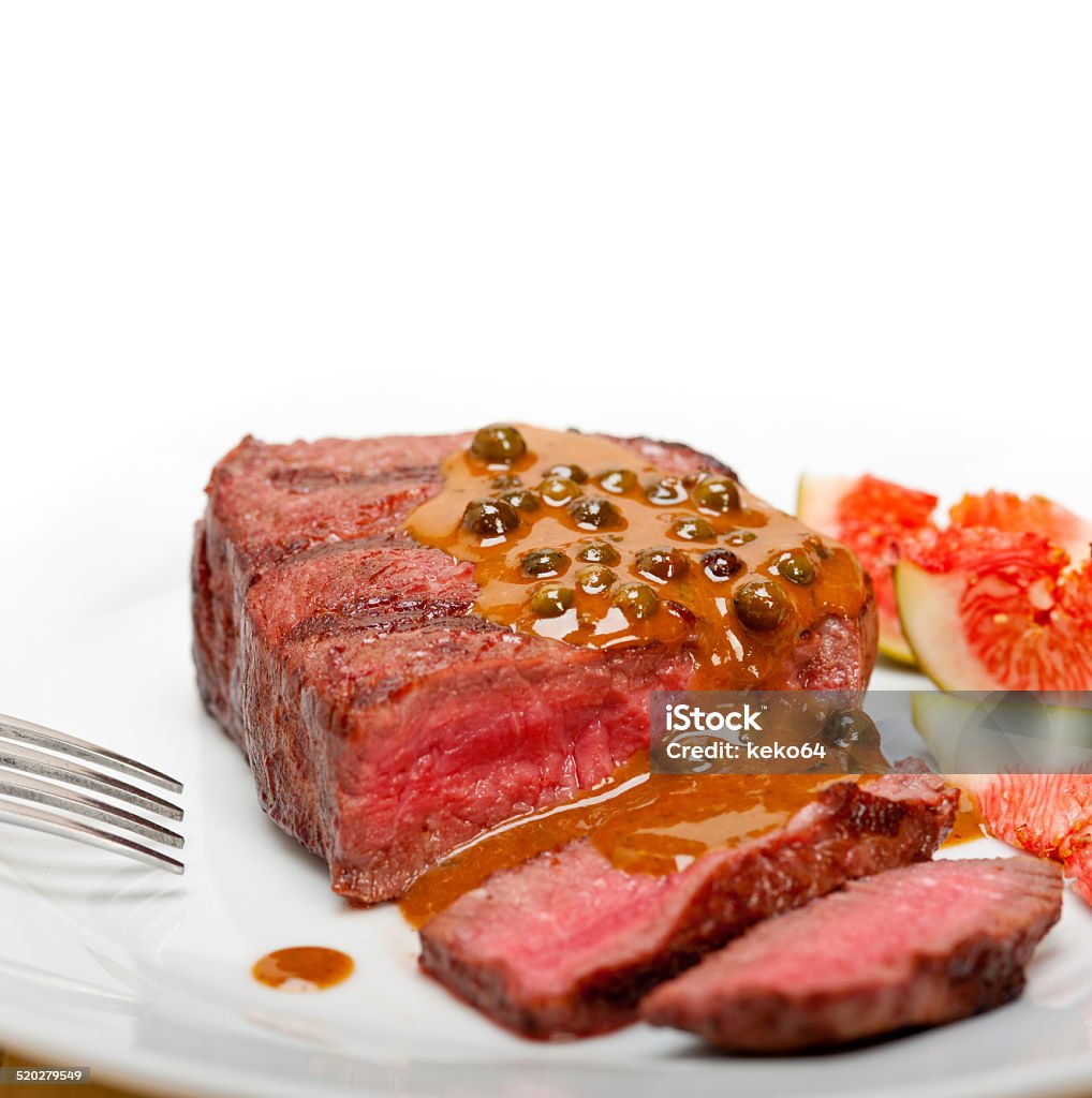 green peppercorn beef filet mignon beef filet mignon with green peppercorn creamy sauce ou poivre vert Backgrounds Stock Photo