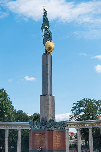 istock Russian war memorial in Vienna, Austria 520297369