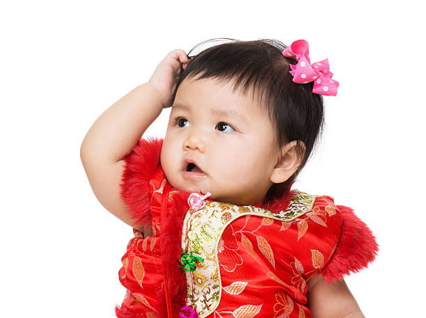 istock Chinese baby feel curiosity 520322355