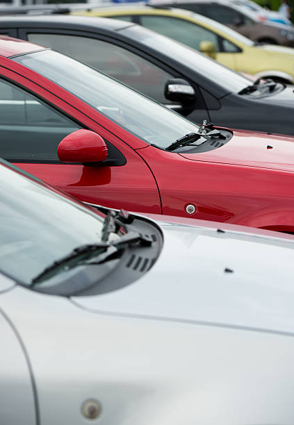 istock row of cars 520322827