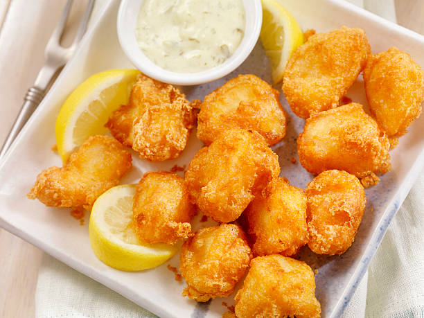 istock Beer Battered Fish Bites with Tarter Sauce 520323940