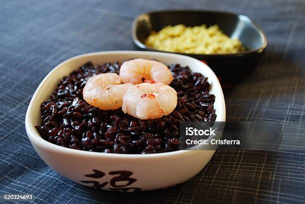 Riso Nero Con Gamberi - Fotografie stock e altre immagini di Cena - Cena, Cibi e bevande, Cibo