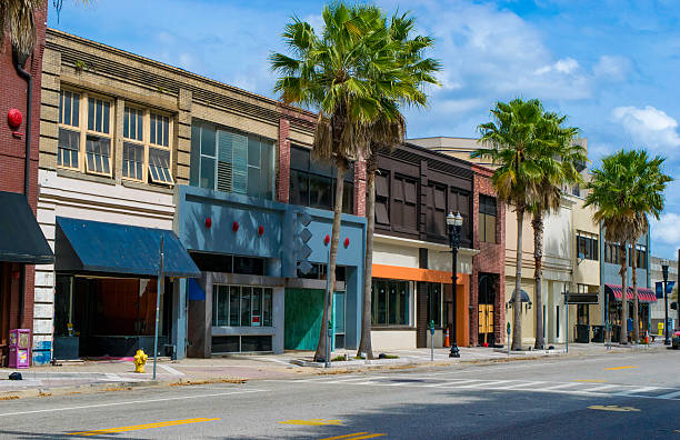 istock Downtown City Block - Storefronts in Jacksonville, Florida 520330240