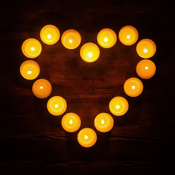 istock tealights in a heart shape 520360825