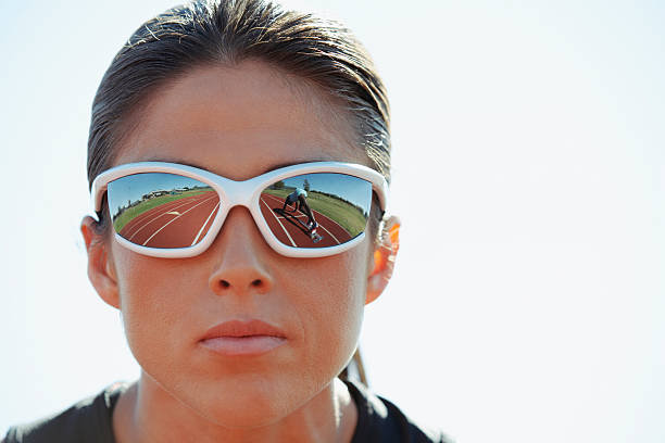 легкоатлет в солнцезащитных очках - 100 meter стоковые фото и изображения