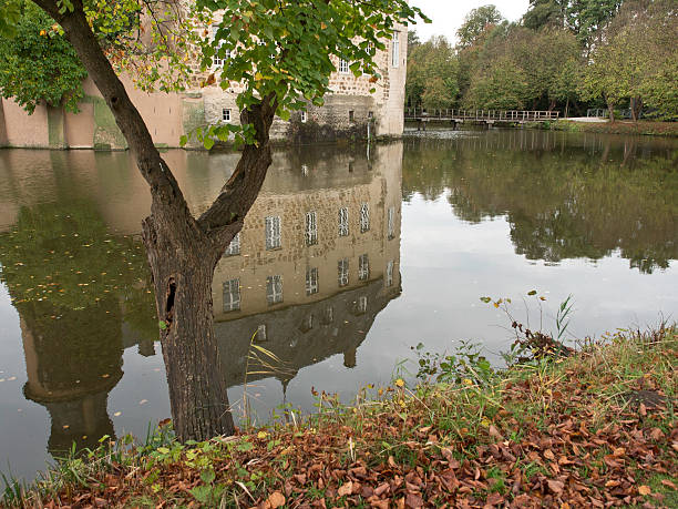 burg - burgturm ストックフォトと画像