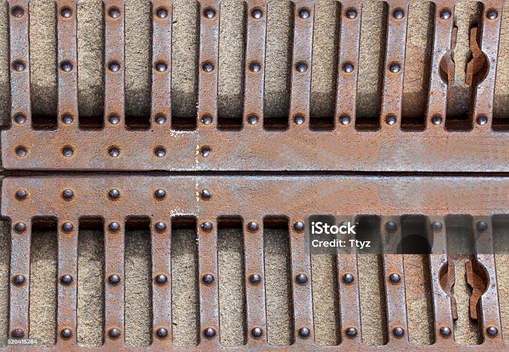 https://media.istockphoto.com/id/520415284/photo/wrought-iron-gate-grill-metal-decorative-fence-cast-iron-fence.jpg?s=1024x1024&w=is&k=20&c=3wbxTU_PzxqEQFxEoZQJXfh2Ds_lVMD0jYpEh50EKtY=