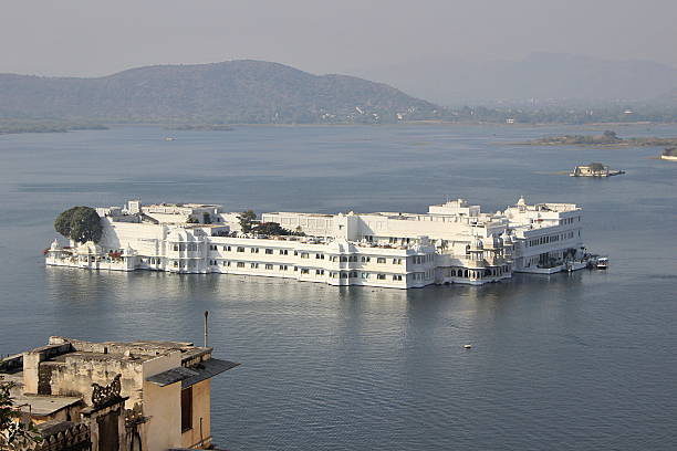 istock Palace amidst Lake Pichola 520415291
