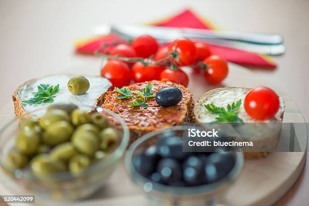 El Desayuno Foto de stock y más banco de imágenes de Aceituna - Aceituna, Alimento, Bocadillo