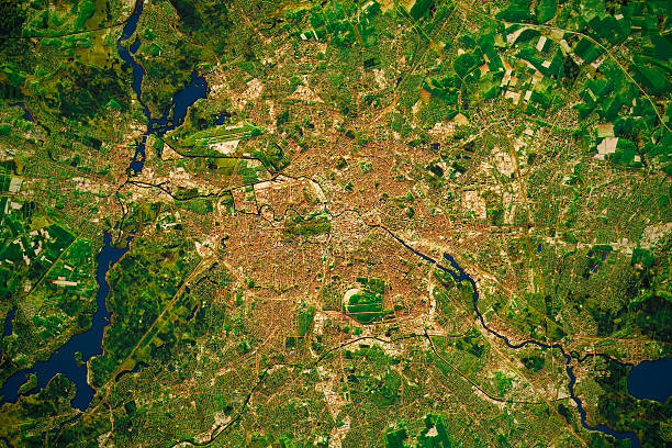 Berlin City Topographic Map Natural Color Digital composite satellite image: Topographic Map of the City of Berlin, Germany.   Contains modified Copernicus Sentinel data (2016) courtesy of ESA. URL of source image: https://scihub.copernicus.eu/dhus/#/home. The source data is in the public domain. spree river photos stock pictures, royalty-free photos & images