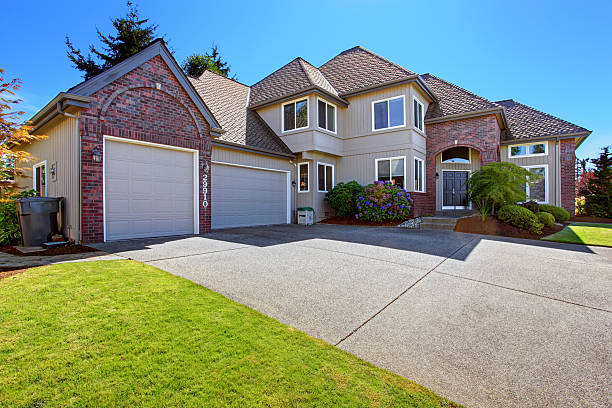 istock House with brick trim and curb appeal 520509677