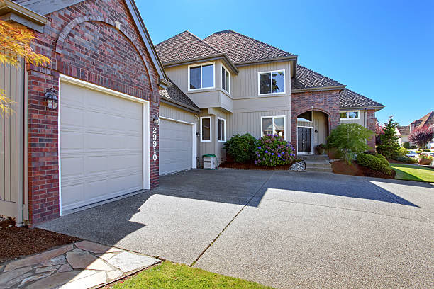 istock House with brick trim and curb appeal 520509773