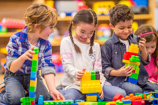 edificio isolati insieme in classe - block togetherness happiness indoors foto e immagini stock