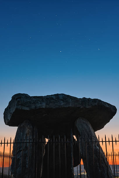 zestaw s coty house megalit pomnik w kent, anglia - coty zdjęcia i obrazy z banku zdjęć