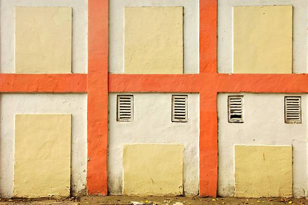 istock Vintage White Wall With Checkered Painted Pattern Detail 520565961