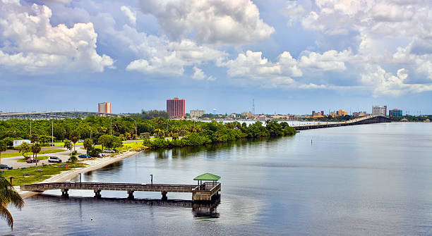 Downtown Fort Myers, Florida Looking south across the Caloosahatchee River. fort myers photos stock pictures, royalty-free photos & images
