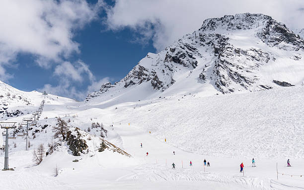 istock Skiing in Monterosa ski 520588872