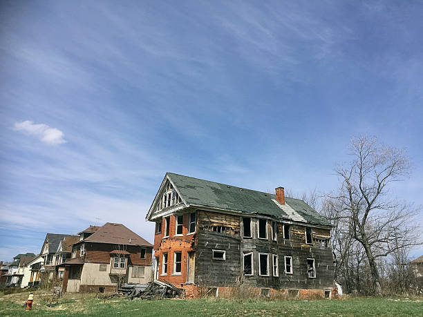 istock Abandoned houses in Detroit 520590856