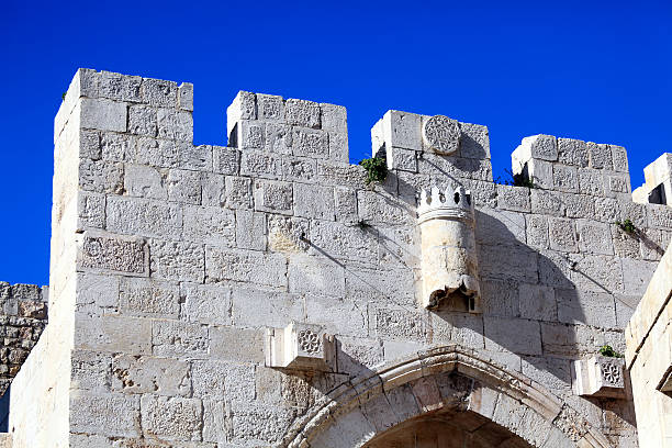 istock Arabic Quarter Gate, Old City Wall, Jerusalem 520598121