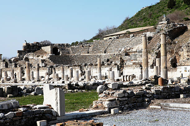 イズミル、トルコ日～3 月 9 日-ローマ円形劇場でエフェソス - ephesus amphitheater circle ellipse ストックフォトと画像