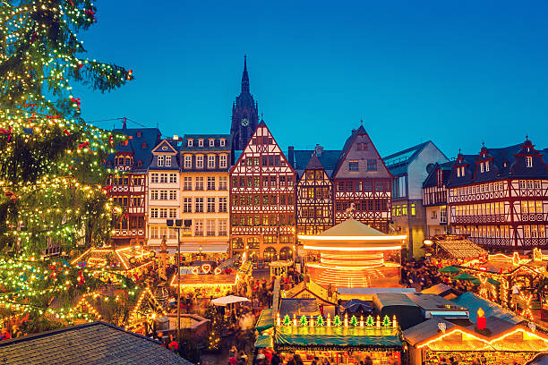 weihnachts-markt in frankfurt - frankfurt german culture night city stock-fotos und bilder