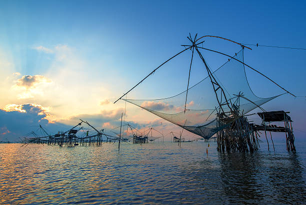 istock Giant square dip net at phatthalung, Thailand 520656812