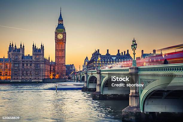 Big Ben Und Häuser Des Parlaments London Stockfoto und mehr Bilder von Big Ben - Big Ben, London - England, Britisches Parlament