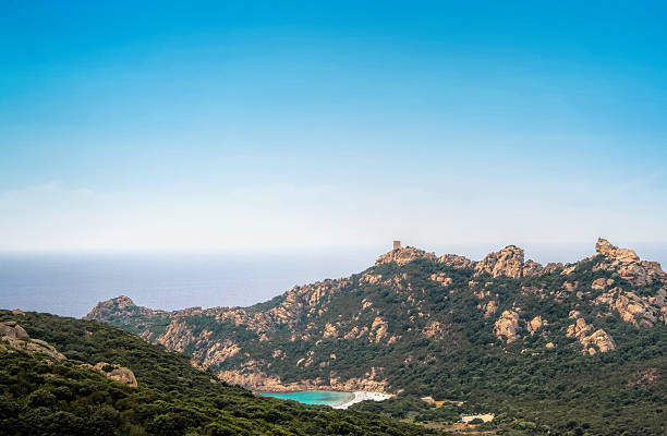 Roccapine (or Roccapina) is a large beach of fine, white sand and strange rock formations, in particular the lion rock (Lion de Roccapina).