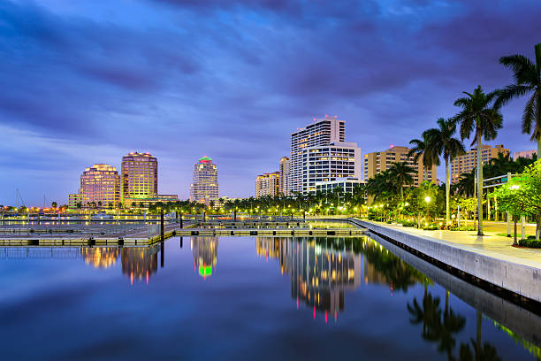 West Palm Beach Florida Skyline of West Palm Beach, Florida, USA. west palm beach stock pictures, royalty-free photos & images