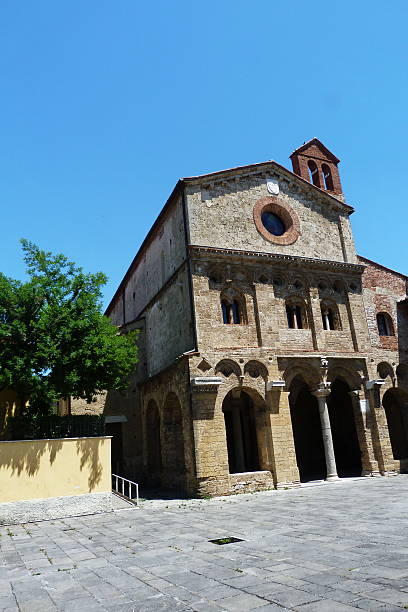 abbaye de san zeno, pise - antiquary photos et images de collection