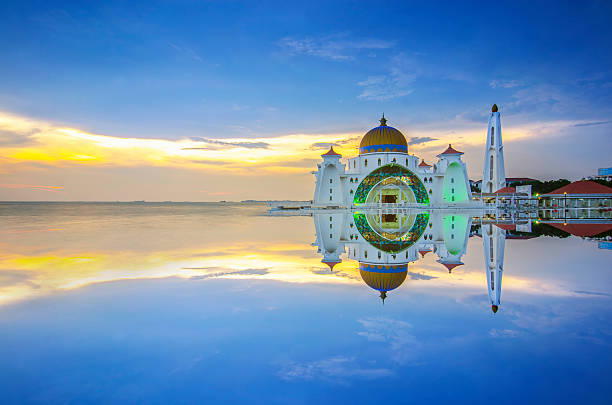 istock Majestic view of Malacca Straits Mosque during sunset 520736762