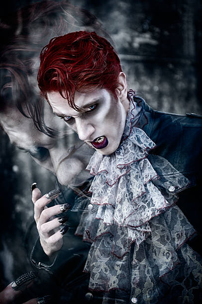 vampiro s royal thrist e un suggestivo sogno per la sua vittima - thrist foto e immagini stock