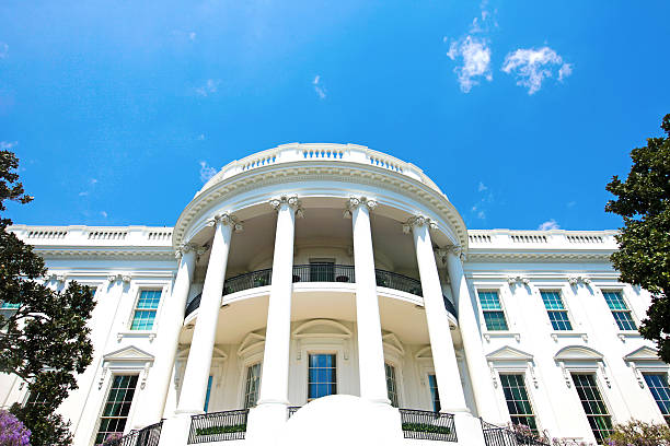 istock Beautiful White House USA 520766190