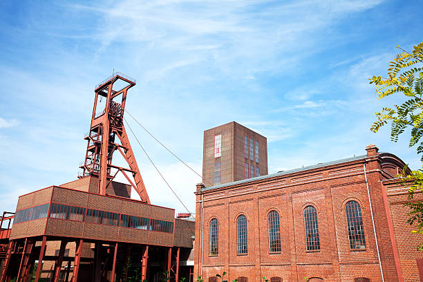 mina y kunstschacht zollverein - zollverein pit mine ruhr mine fotografías e imágenes de stock